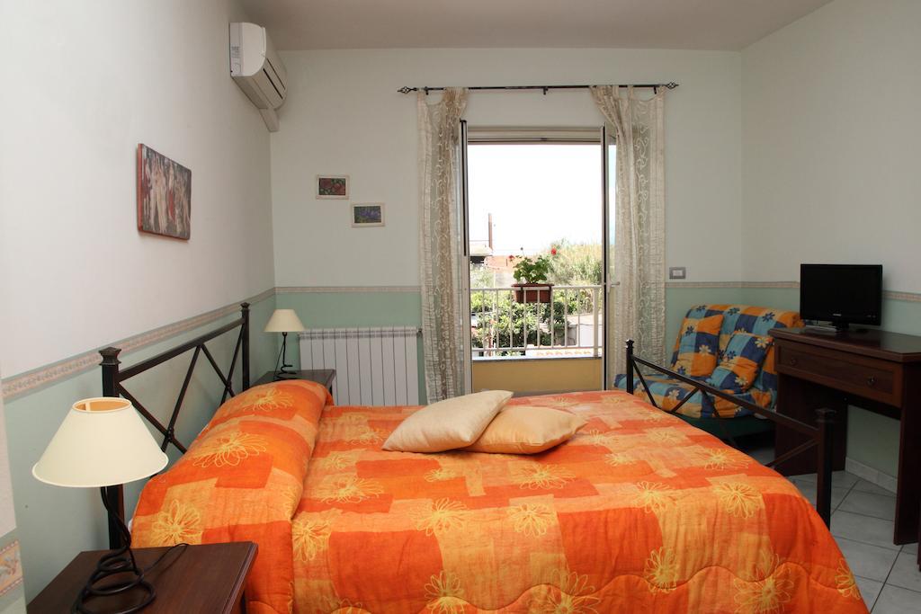 Bed And Breakfast Gigi Furci Siculo Pokój zdjęcie